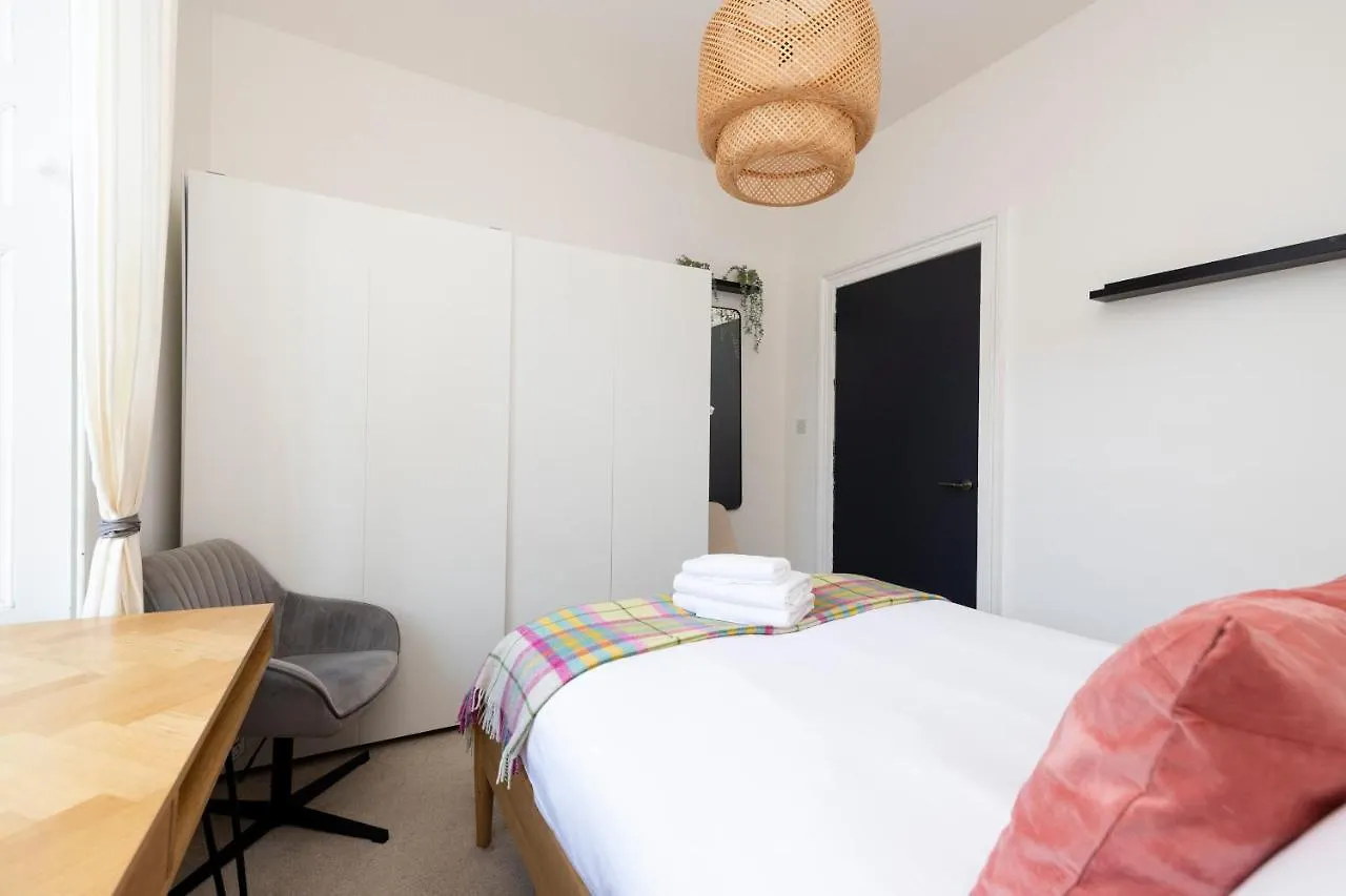 Joivy Bright And Modern Flat With Desk Lejlighed Edinburgh